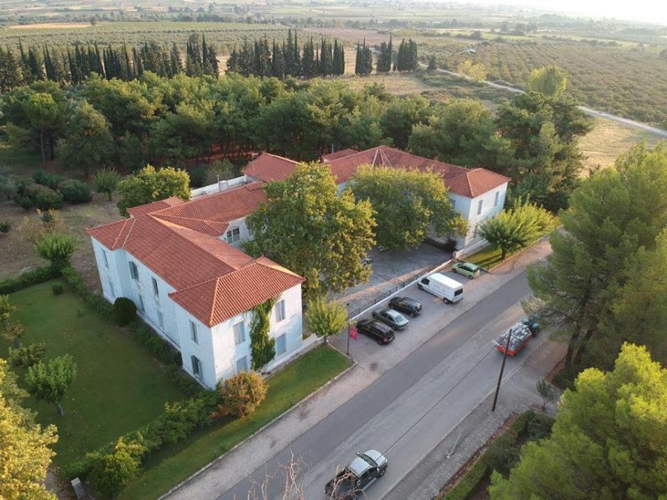 Hotel Oiti Loutra Ipatis Exterior photo
